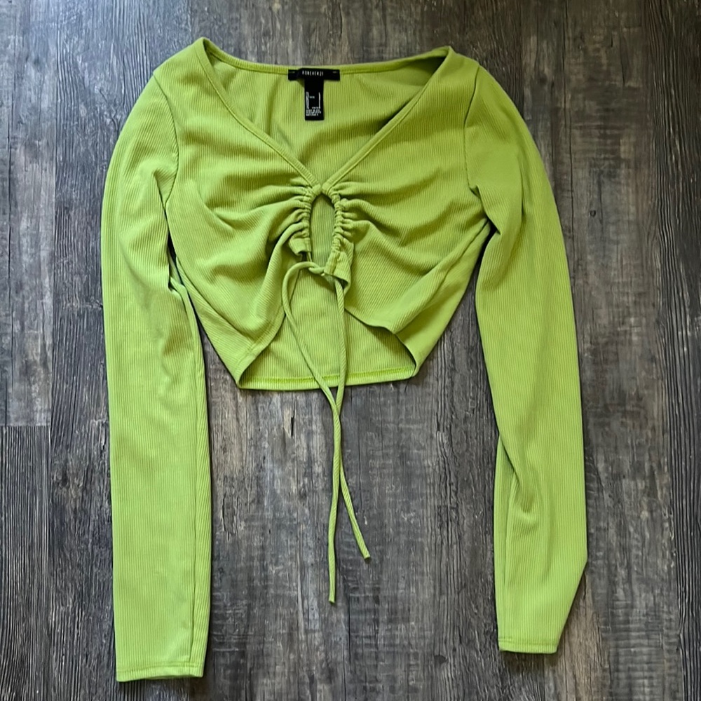 Green long sleeve crop top